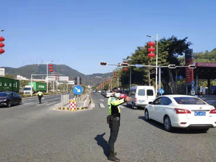 离深车辆较去年同期减少五成！今年春节假期市内交通有点忙