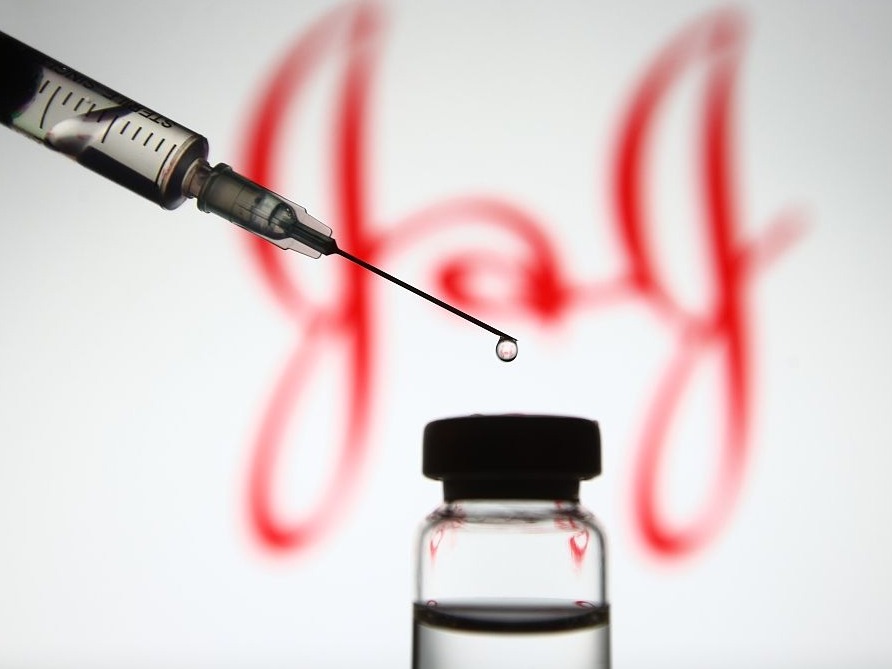 美国批准对强生新冠疫苗的紧急使用授权，系单针接种 