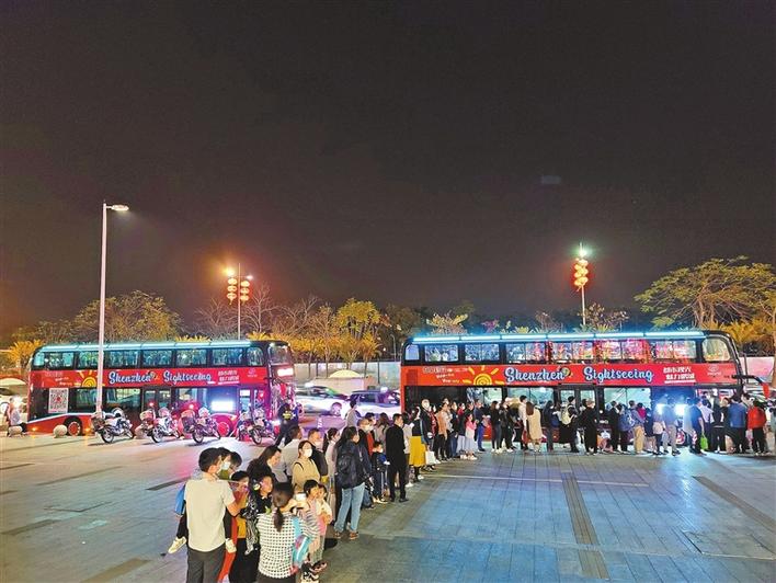 乘坐“红胖子”,一日游遍深圳热门打卡点