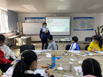 公明V爱之家园艺压花体验为青少年减压