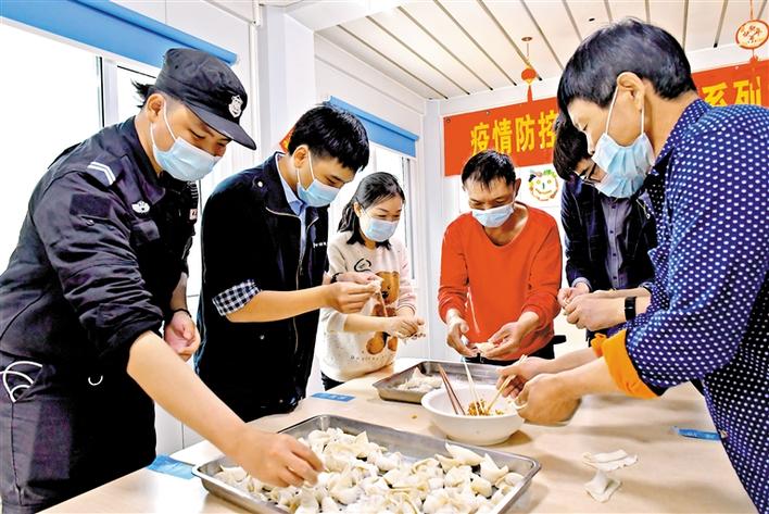 工地过大年 和家一样暖