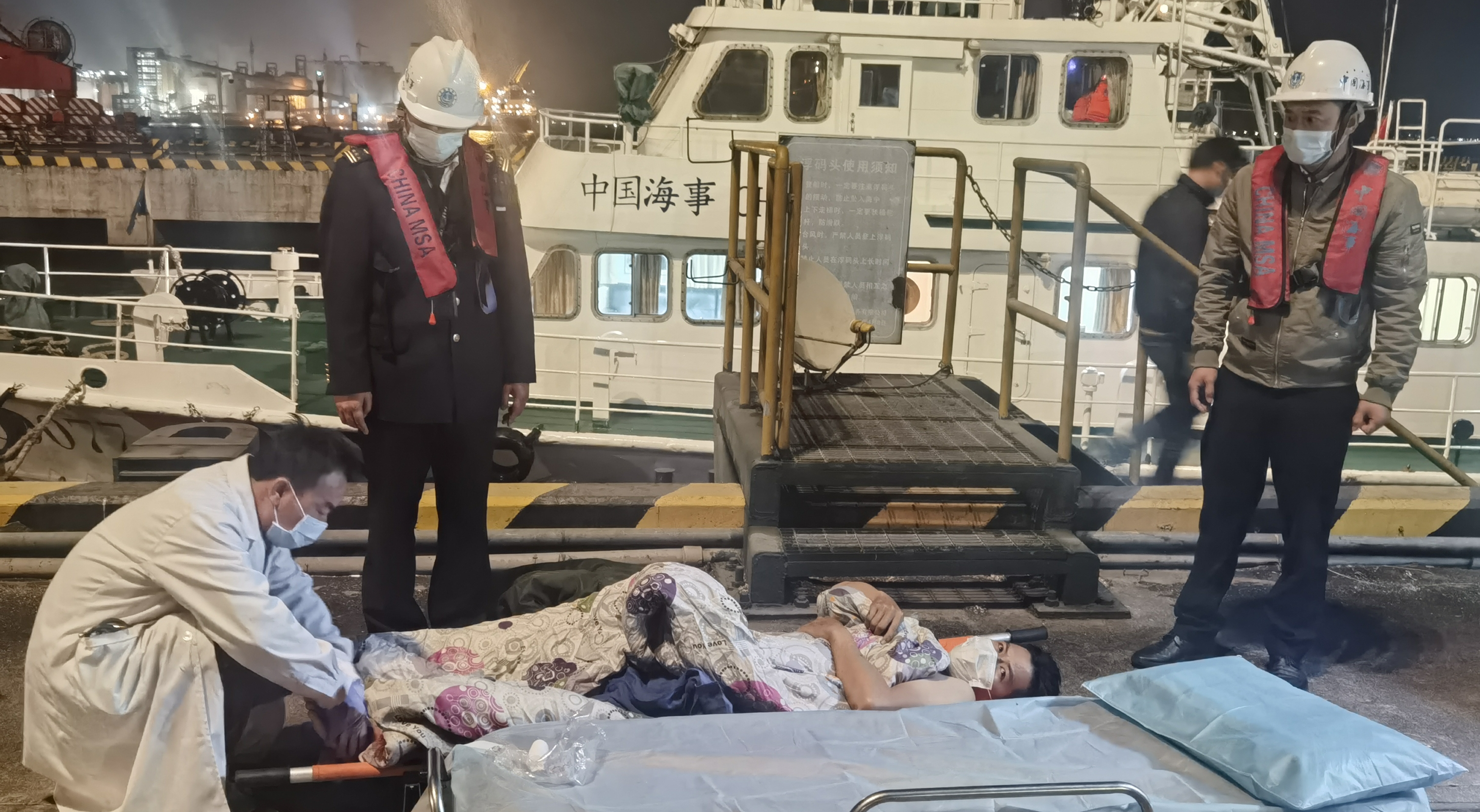 30分钟！广州海事成功救助珠江口三名遇险人员
