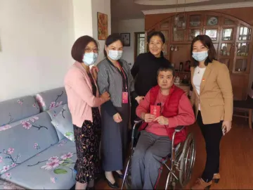 “迎新春 送温暖”，罗湖银湖社区组织看望慰问老党员和困难家庭