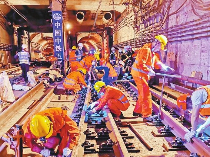 深圳地铁1号线老街至罗湖区段全面恢复运营