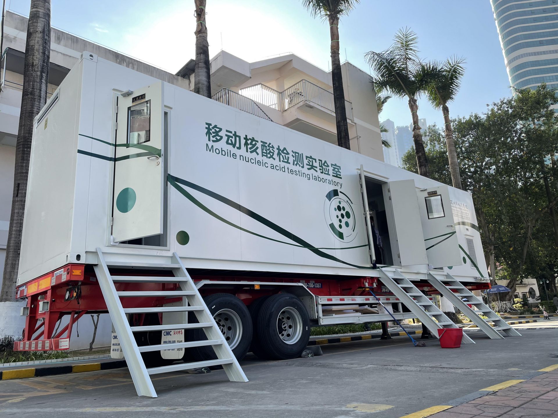 战“疫”利器——移动核酸检测实验室开进了深圳市人民医院！