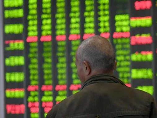 “疯狂的石头”大跌超12%，机构抱团股遭遇重挫