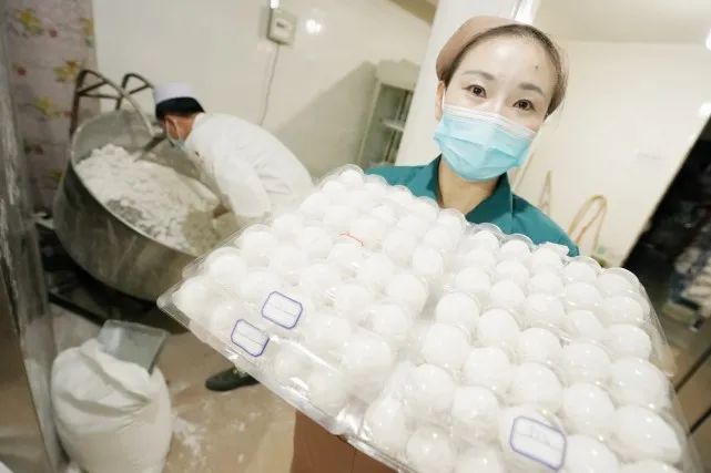 紧急提醒！元宵、汤圆带冰霜或冰碴的不要买！