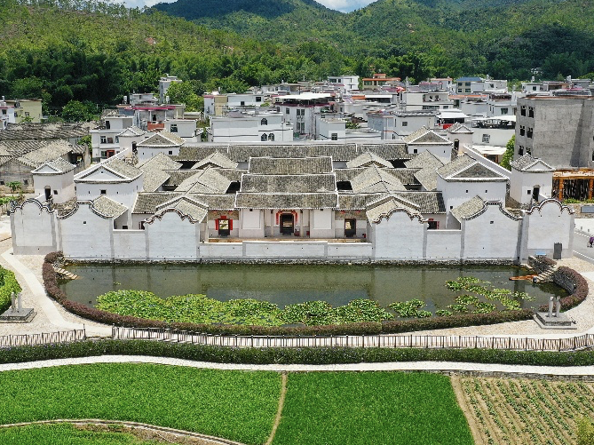 仙坑古村：村美人靓好游学