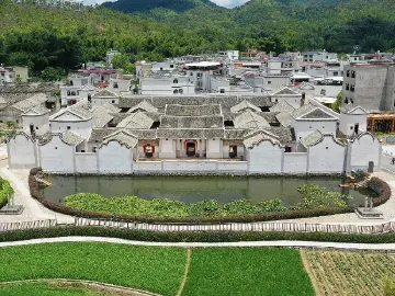 仙坑古村：村美人靓好游学
