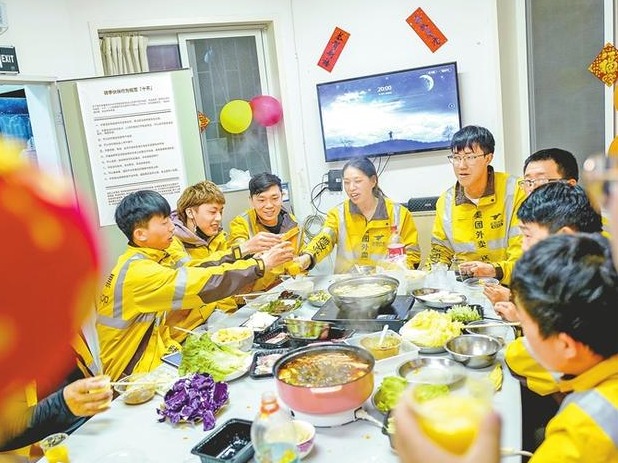 这份年夜饭格外暖