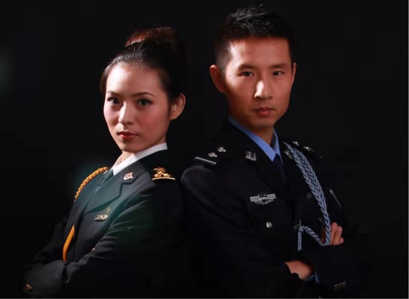 “边检+海关”夫妻档守护国门