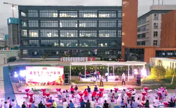 在党史学习教育中开新局！新湖兴办30项民生实事