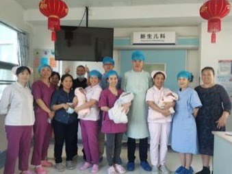 医生与死神的赛跑，三胞胎早产儿“历险记”