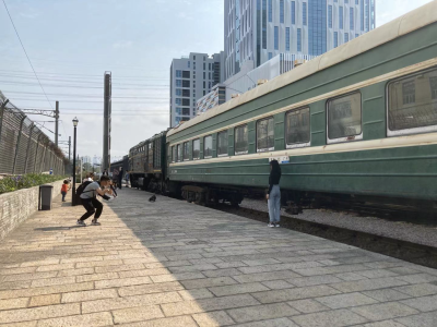 深圳还有绿皮火车坐吗？坐是不能坐，但是能“打卡”