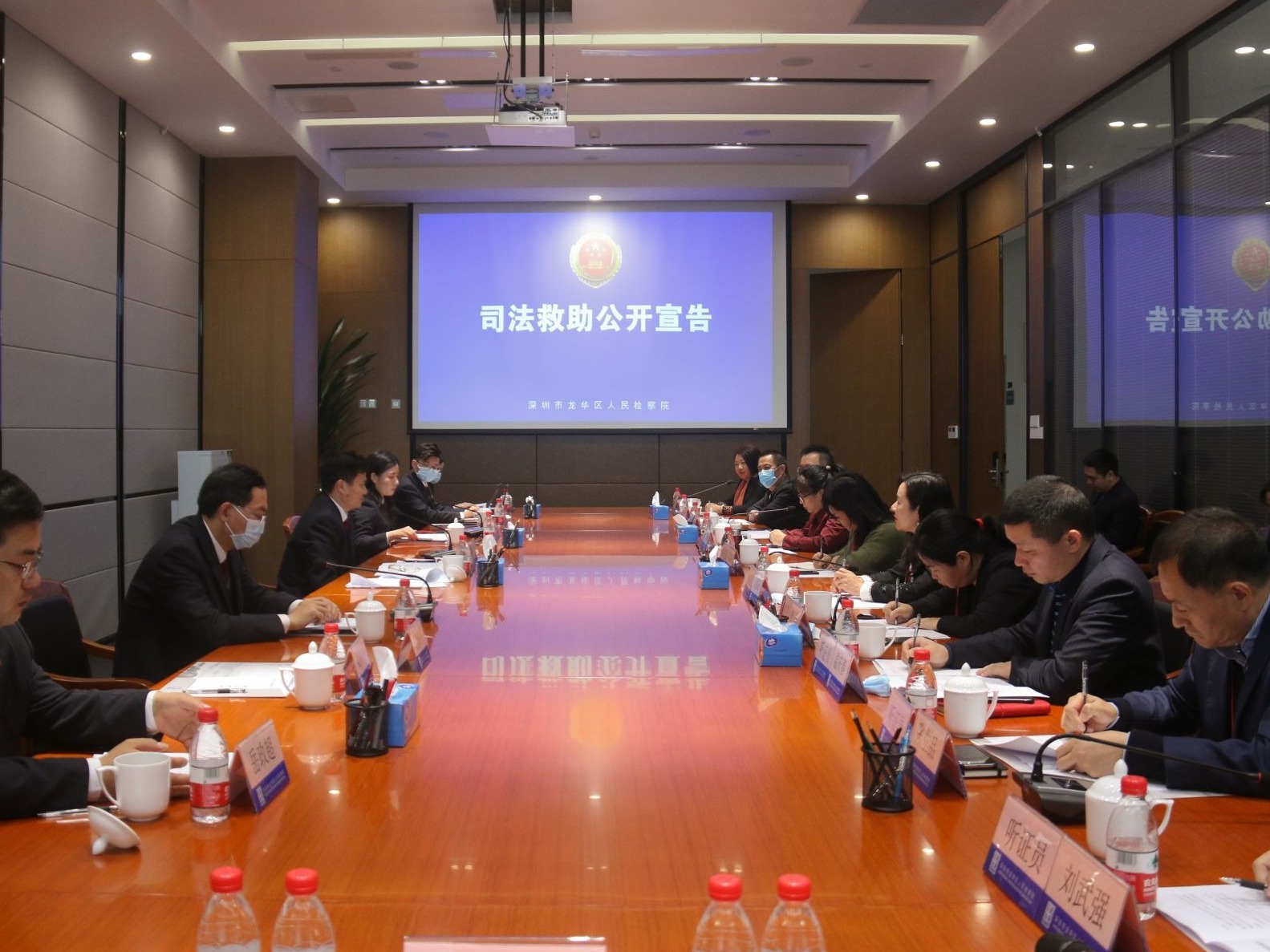 我为群众办实事！ 龙华“检察蓝”为妇女儿童送来初春温暖  