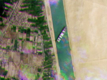 苏伊士运河搁浅货轮已移动17米，因涨潮或很快重新漂浮 