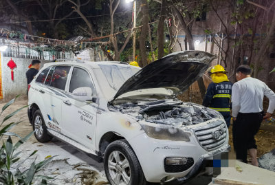 回龙埔社区安全培训有成效，一汽车自燃被迅速扑灭