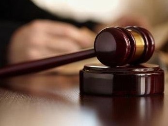深入企业以案说法，“普法大篷车”活动启动