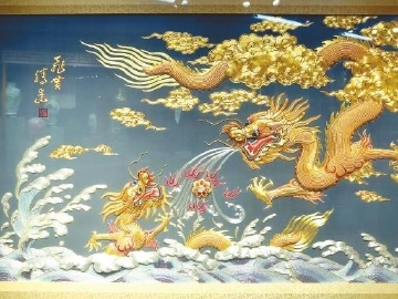 牢记嘱托将潮绣非遗发扬光大  73岁潮绣传承人康惠芳手把手授徒传艺
