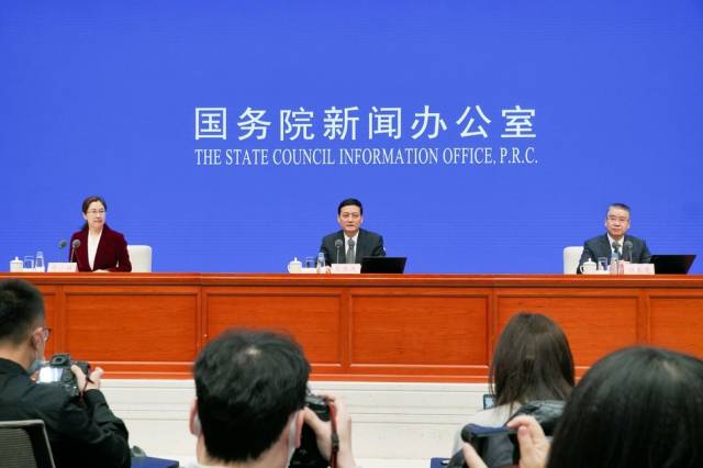 稀土为何只卖出“土”的价格？工信部：恶性竞争导致