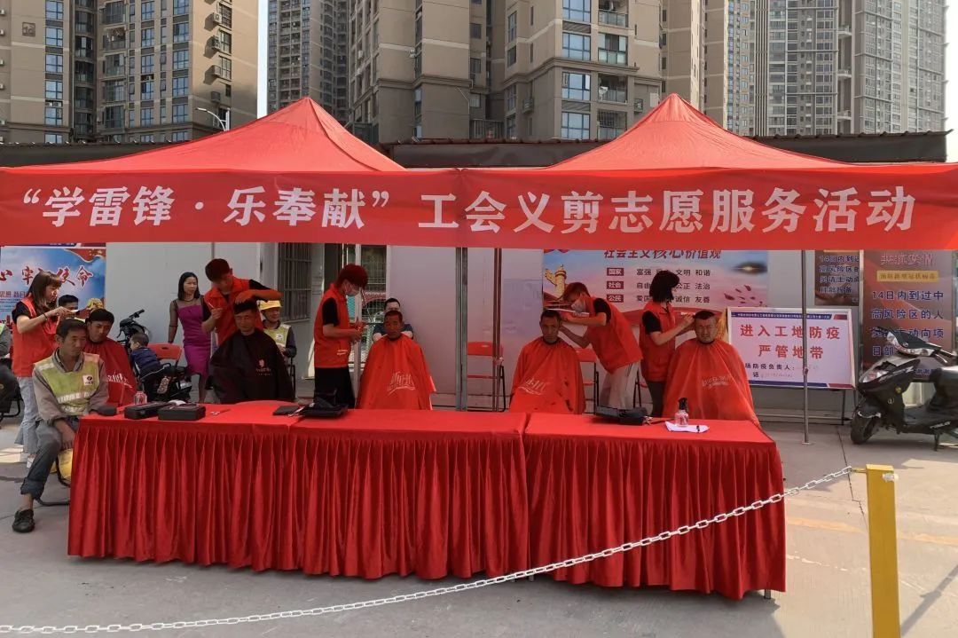 这个3月！宝安区工会志愿者队从“头”关爱你！
