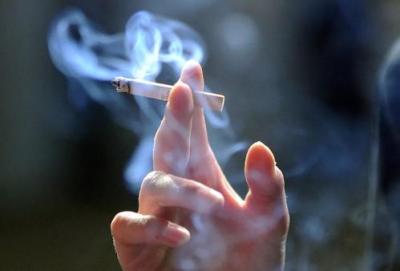 美国吸烟率大幅上升，背后原因竟是……
