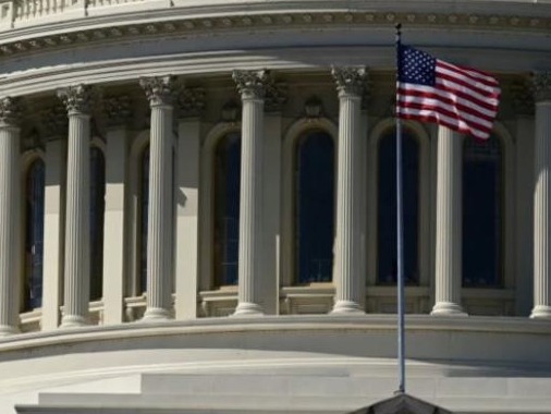 美国会众议院通过1.9万亿美元经济救助计划 