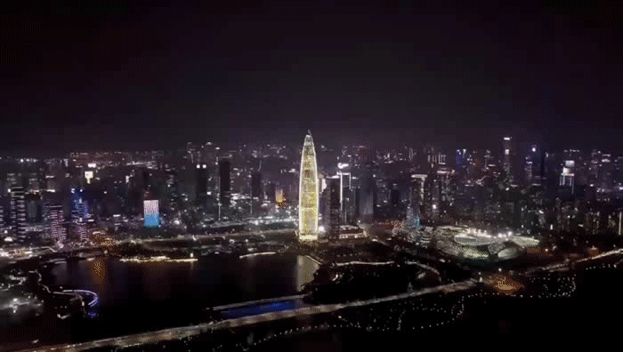 天虹350米高空春夏时尚走秀在深圳湾举行