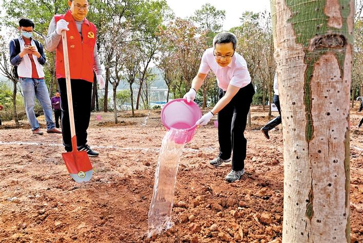 植绿添彩绘就全域景观新画卷 刘胜等区领导参加2021年机关义务植树节活动
