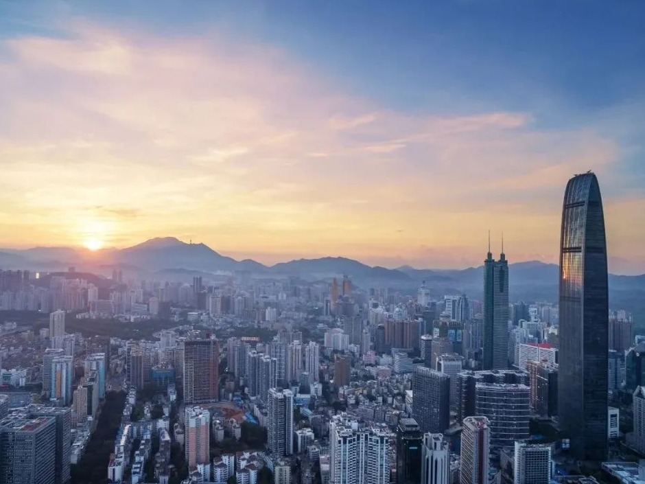 深圳：有一种交通文明叫“双向礼让”