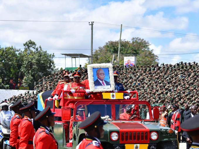 坦桑尼亚前总统葬礼上发生踩踏 已致45人死亡