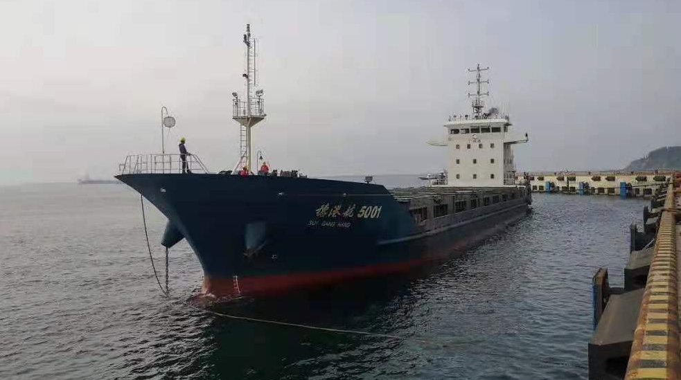 广州港船务牛年首条散货驳船航线开通