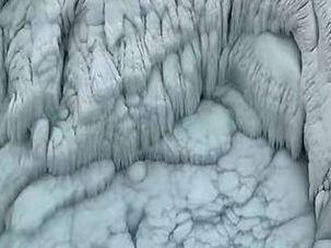 冒险王消失在冰川的85天：当地搜寻七轮，家人、同伴遭网暴