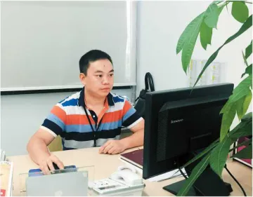 “我与深圳报业集团”的故事 | 做接地气的记者当负责任的编辑