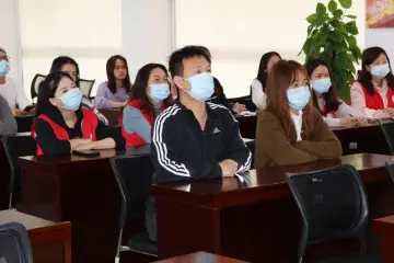 学党史增信念 西田社区组织观看党史学习教育讲座直播