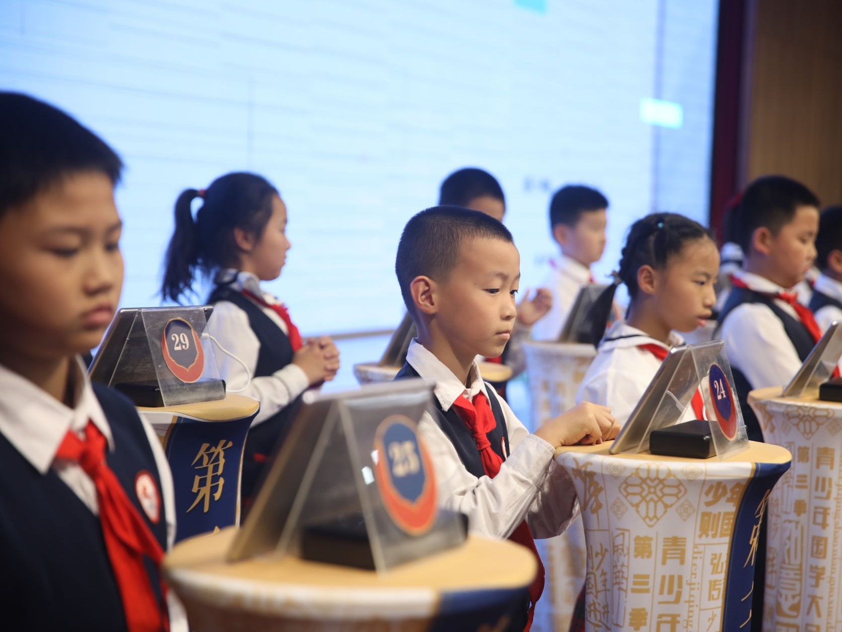 书香传古韵 诗情浸校园——光明区马田小学第三届书香节诗词比赛大型展示活动