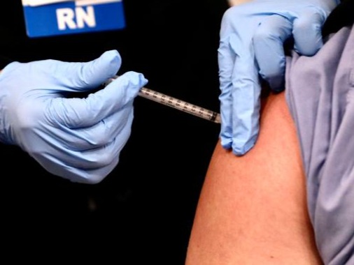 美媒：华盛顿州超百人在接种第2剂疫苗后感染新冠病毒