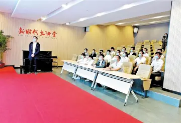 玉塘组织预备党员学习党史