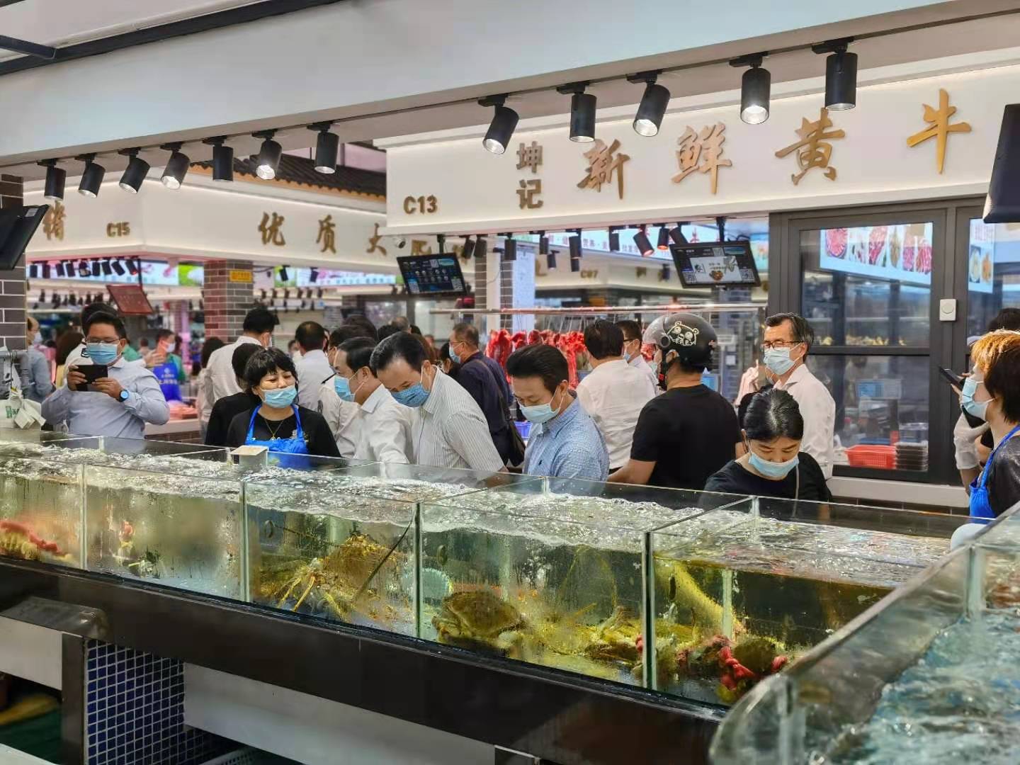 深圳菜市场迷住广东贵客，连走三市场兴趣盎然