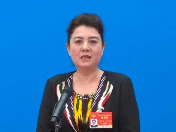 委员通道|全国政协委员古丽帕丽·阿不都拉：因为有爱，新疆的基础教育才会焕发出勃勃生机