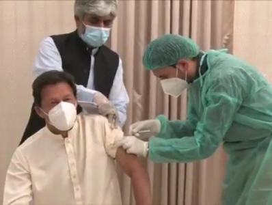 巴基斯坦总理伊姆兰·汗接种中国新冠疫苗