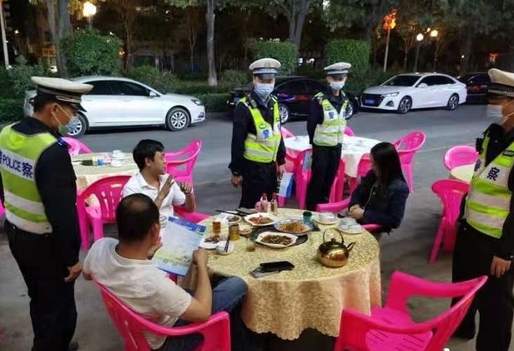东莞交警“扫街”了！不是抓交通违法，而是为了这件事……