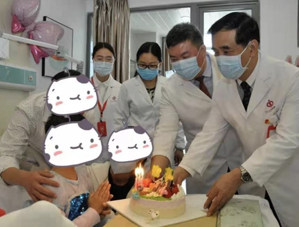 这家医院有支专业医务社工团队，他们为患者提供有温度的服务