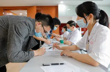 疫苗接种“送”上门，生产健康两不误  玉塘街道进企业打通疫苗接种“绿色通道”