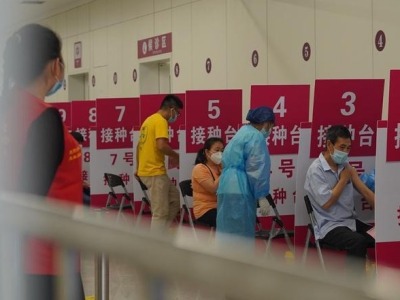 深圳新增多个大中型新冠疫苗临时接种点，打疫苗成最时尚过节方式