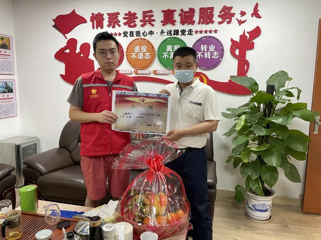 获“四有”优秀士兵称号！深圳又有2个军人家庭收到喜报