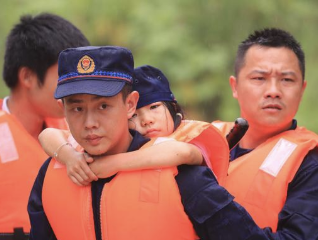 李克强对防汛抗旱作重要批示：全力保障人民群众生命财产安全