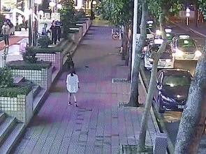 座机、圆桌接连坠下！深圳一男子因心情不好，连续抛物？法院判了