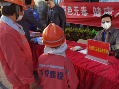 义诊进工地，健康送工友——上海隧道基层党支部在深开展党员服务群众活动