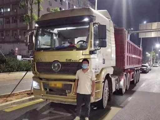 一天查获两辆违法货运车辆，深圳交警：发现货运车辆违法可举报